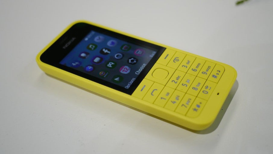 Nokia 220 hands-on: cheapest data connected dual-SIM phone from Nokia