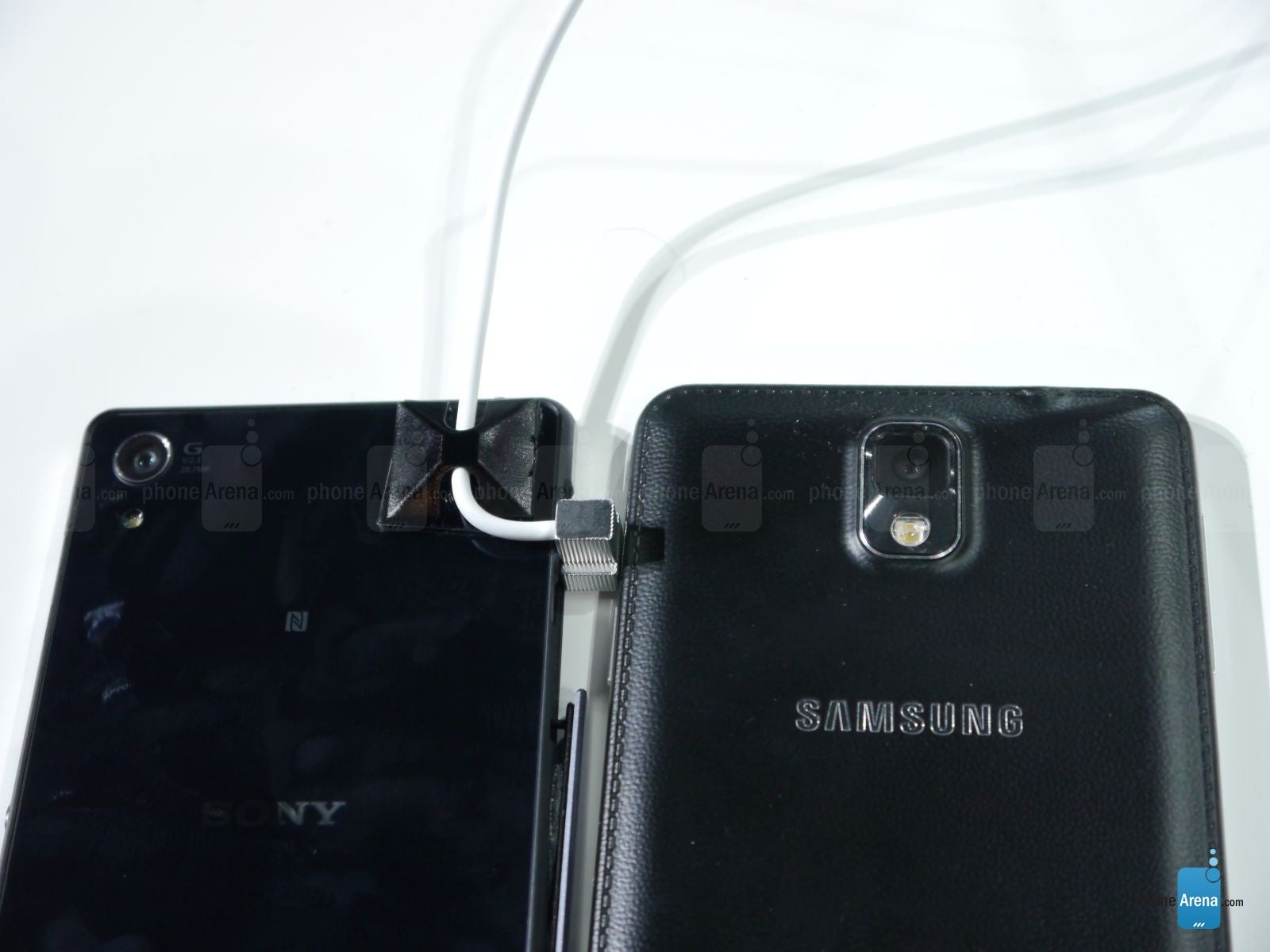 Sony Xperia Z2 vs Samsung Galaxy Note 3: first look