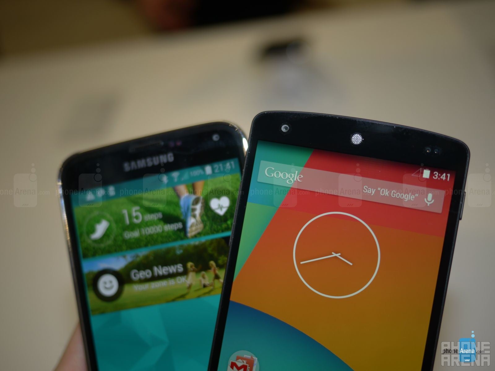 Samsung Galaxy S5 vs Nexus 5: first look