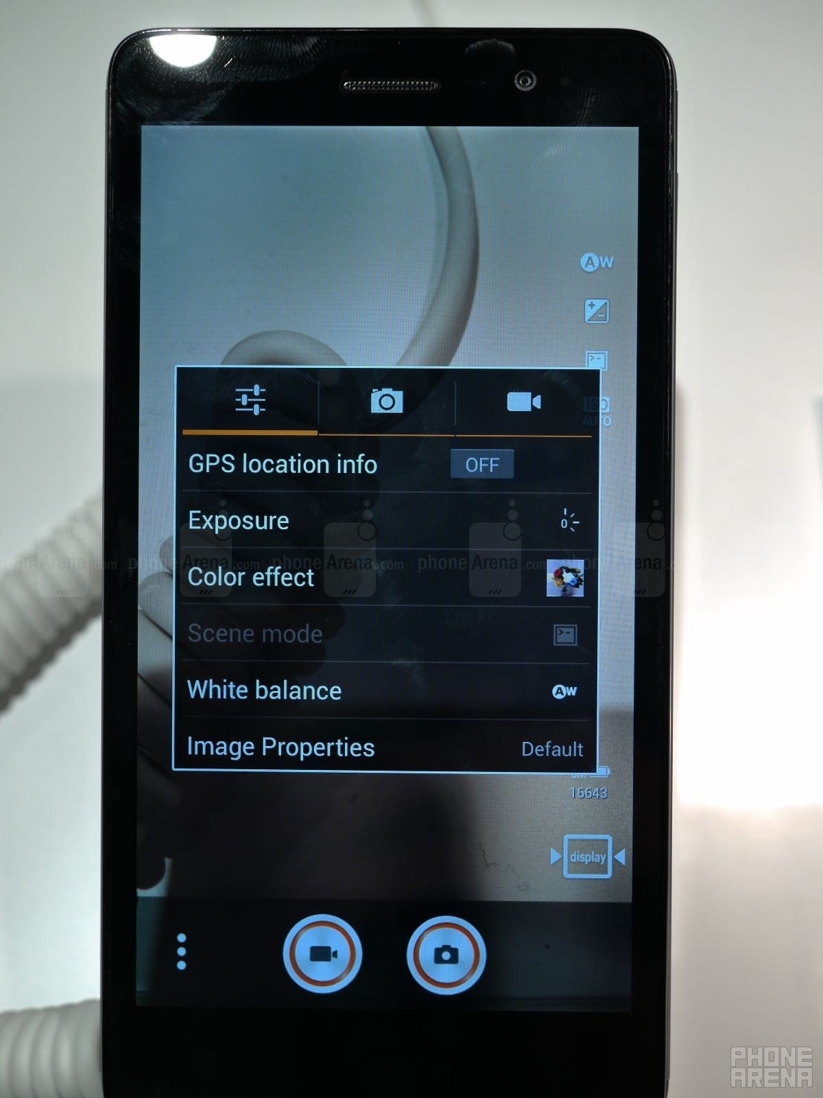 Lenovo S860 hands-on: the 4000mAh battery marathoner