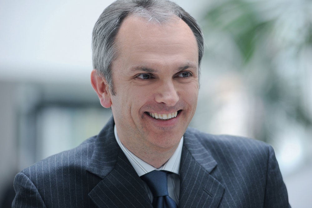 Luca Maestri, Apple&#039;s next CFO. - Apple CFO Peter Oppenheimer to retire in September, VP of Finance Luca Maestri takes his place