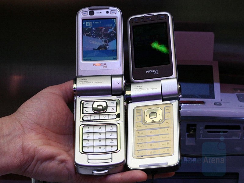 Nokia N93i compared to N93 - CES 2007: Live Report