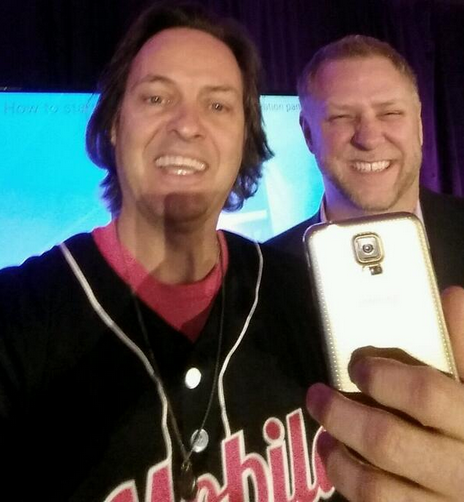 Now T-Mobile CEO John Legere is receiving a Gold Samsung Galaxy S5 to go with his gold HTC One (M8) - Samsung throws in its two cents, sends T-Mobile&#039;s CEO a Gold Samsung Galaxy S5