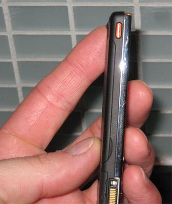 First Looks: Sony Ericsson W880i 3G Walkman Phone 