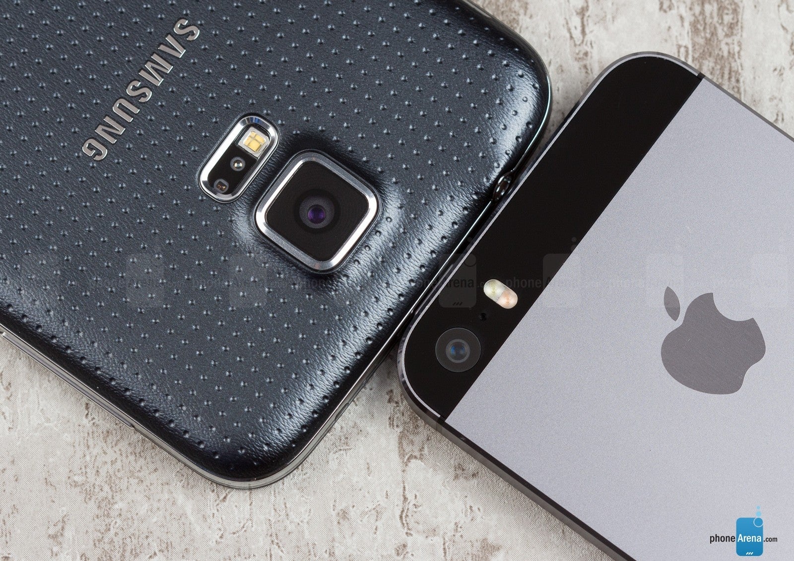 Lots of British users are upgrading to Samsung&#039;s Galaxy S5 from an iPhone, says report