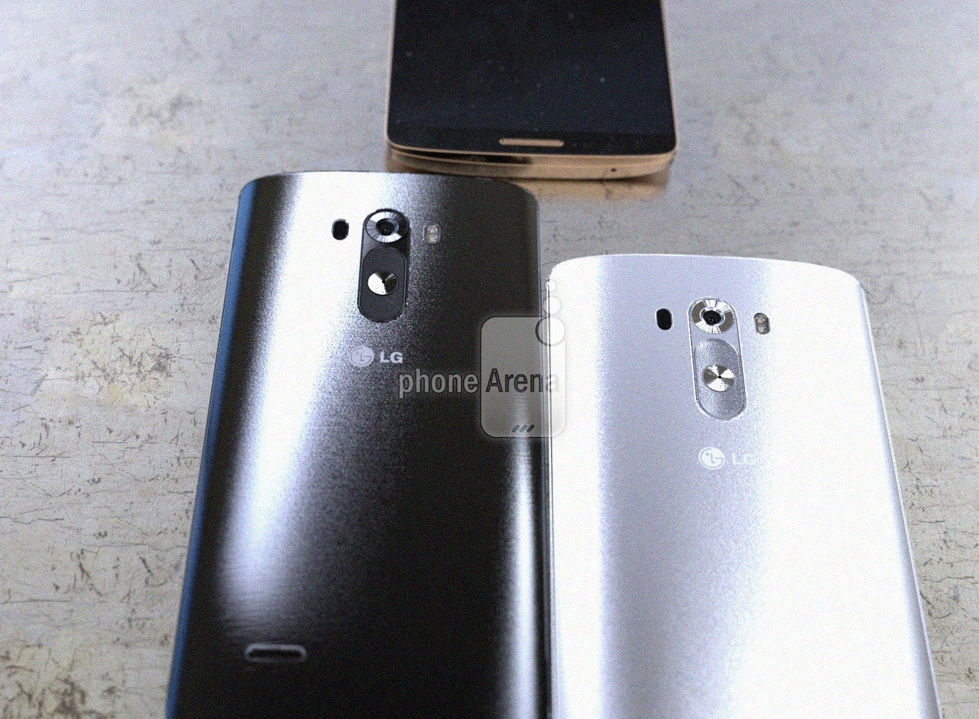 A new image leak of the LG G3 shows off the brushed effect black and white back plates