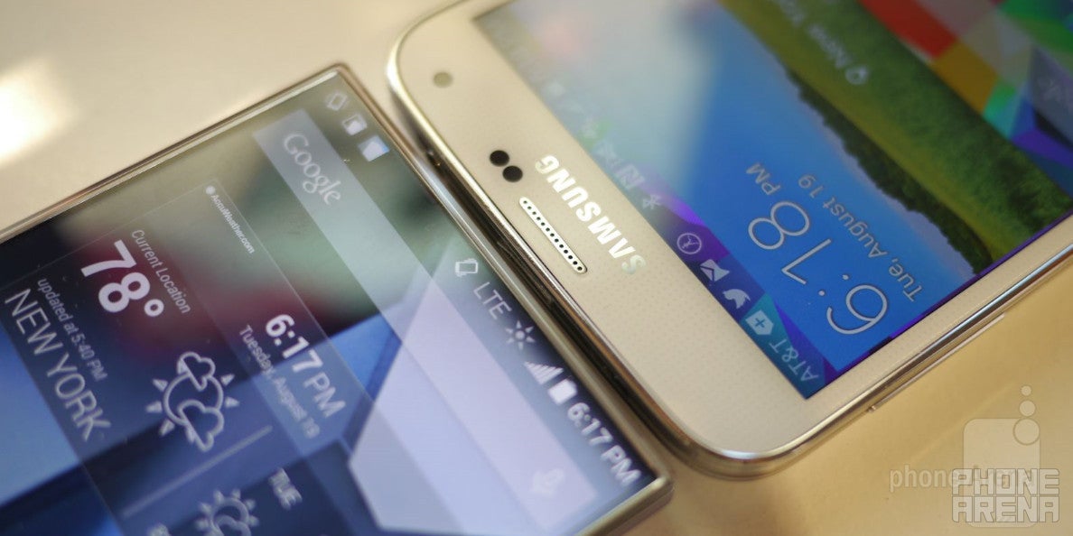 Sharp AQUOS Crystal vs Samsung Galaxy S5: first look
