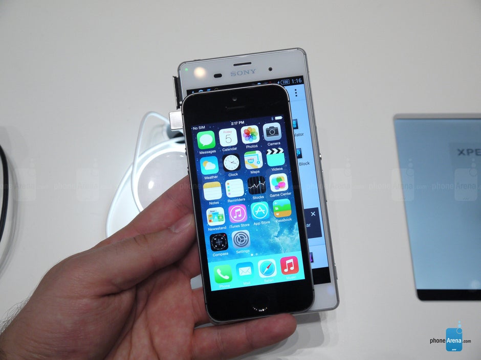 Sony Xperia Z3 vs Apple iPhone 5s: first look