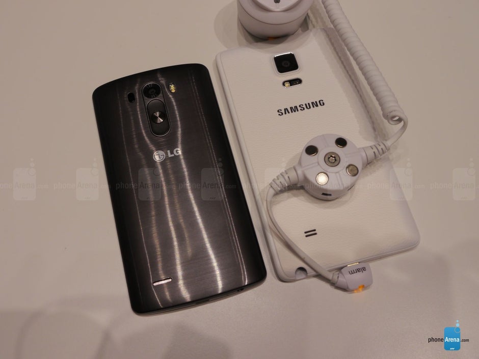 Samsung Galaxy Note Edge vs LG G3: first look