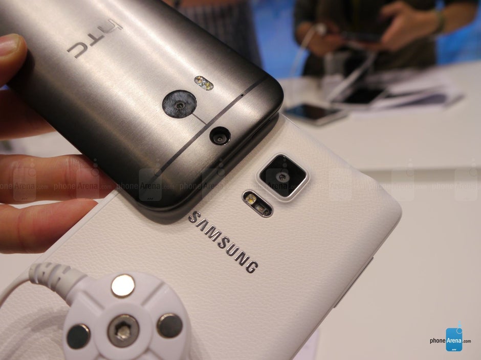 Samsung Galaxy Note Edge vs HTC One (M8): first look