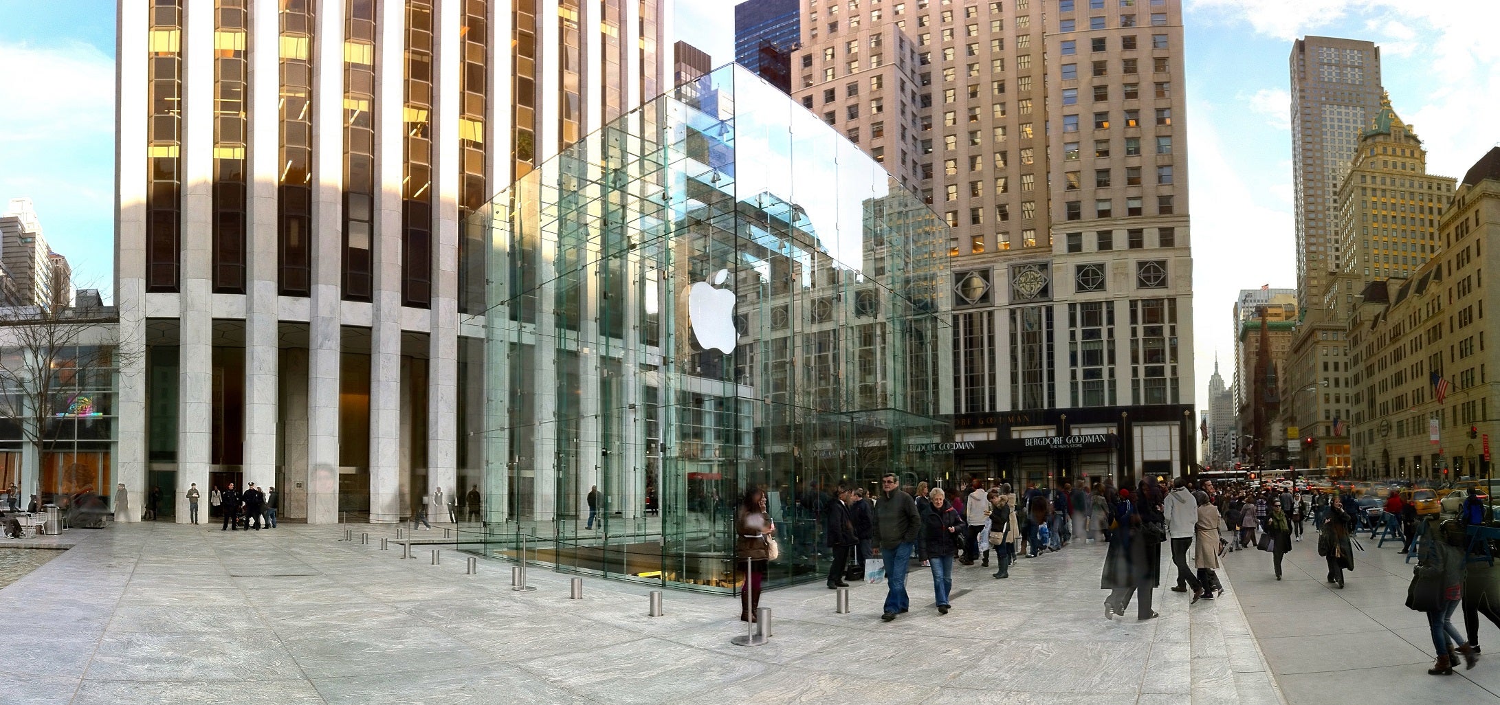 Five blocks from Microsoft's flagship store is Apple's iconic glass cube store - Microsoft confirms Fifth Avenue in New York City will be site of “flagship store”