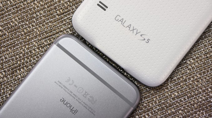Apple iPhone 6 vs Samsung Galaxy S5: vote for the better smartphone!
