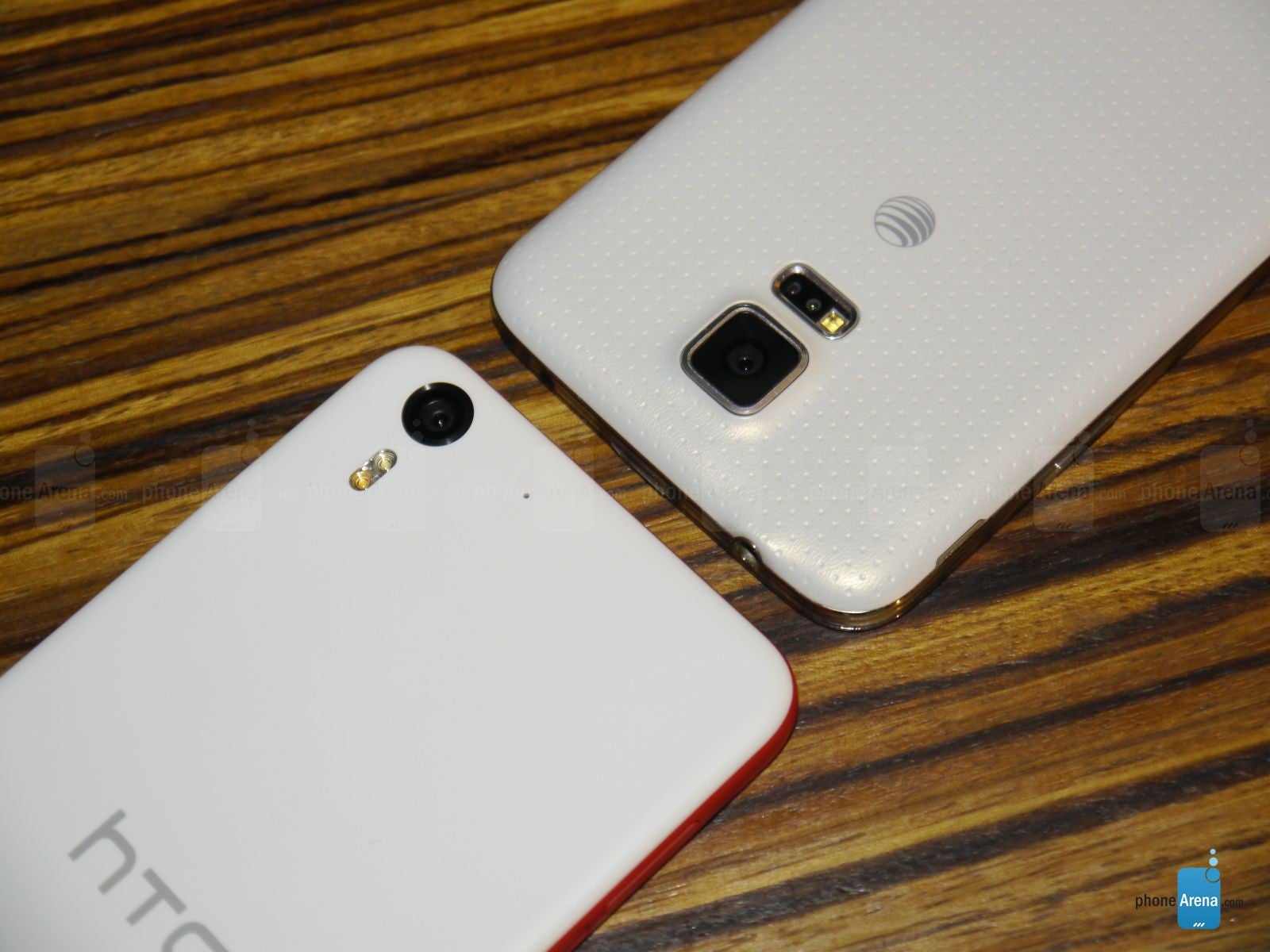 HTC Desire EYE versus Samsung Galaxy S5: first look