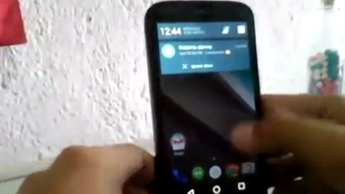 Screenshot showing the Moto G running Android L - Motorola Moto G with Android L update leaks on video