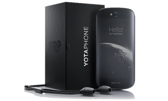 The dual-display Yota YotaPhone 2 lands on select European markets, bears a steep price tag
