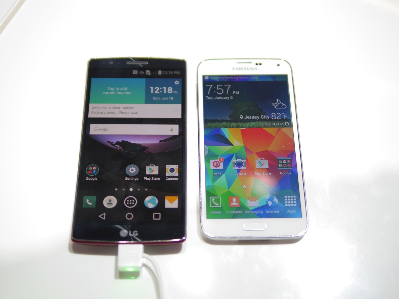 LG G Flex 2 vs Samsung Galaxy S5: first look