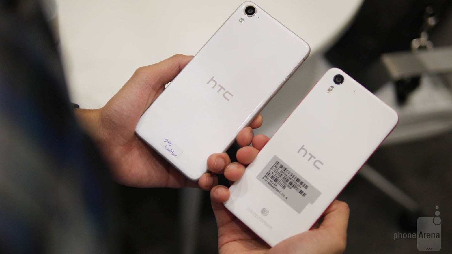 HTC Desire 826 vs HTC Desire EYE: first look