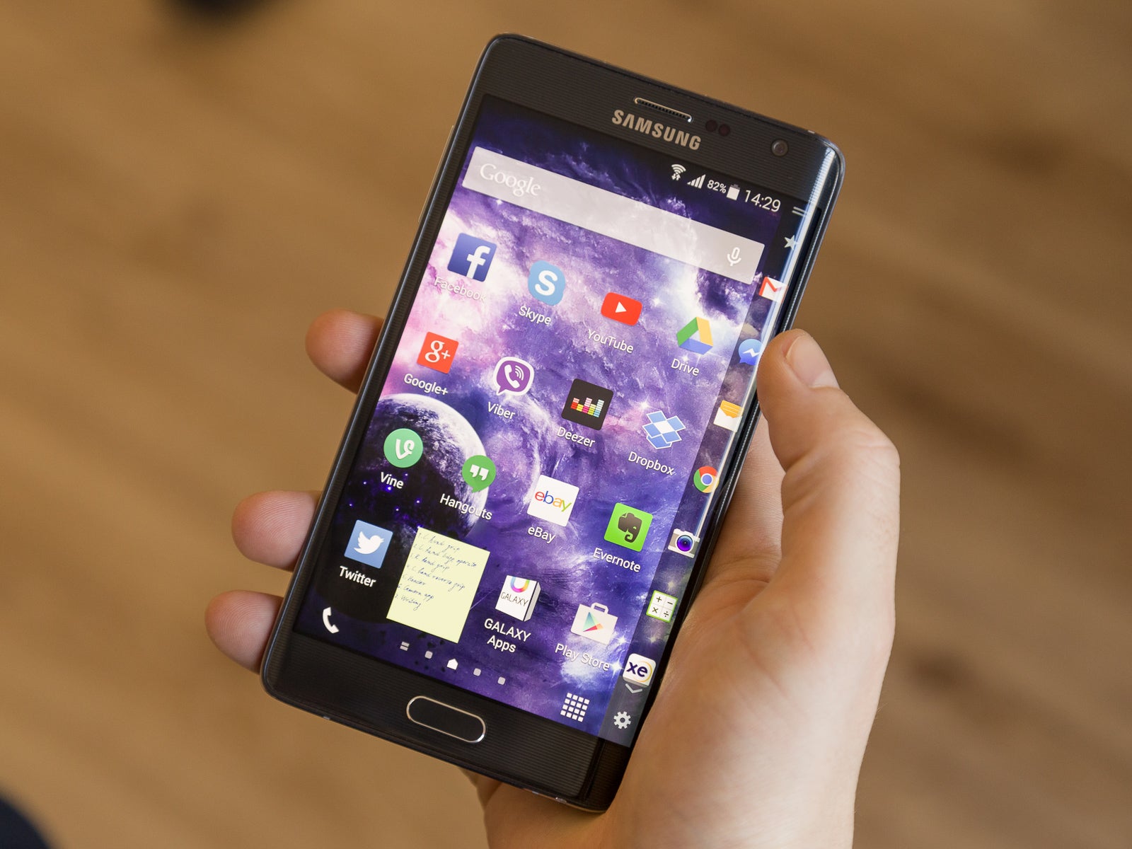 Living with the Samsung Galaxy Note Edge, week 2: Can you handle it?