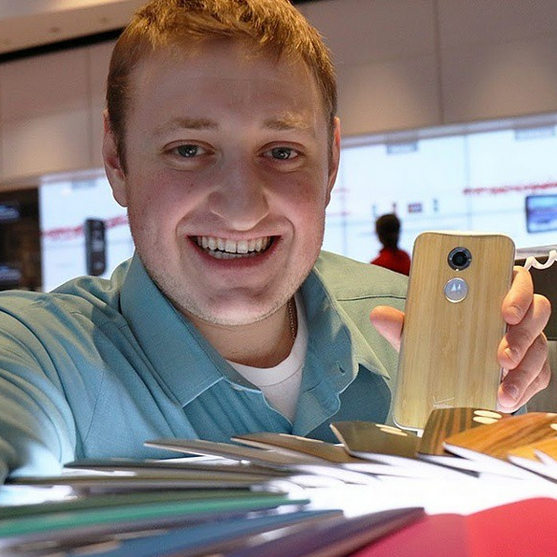 Motorola wants you to take a selfie with the Moto X so you can win a $3,000 vacation (US only)