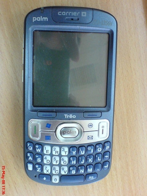First spy-photo of the Treo 800w