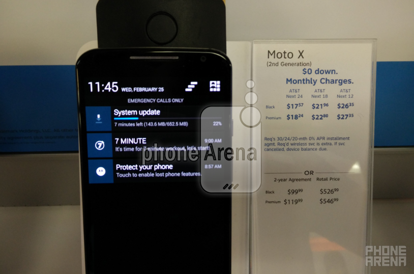 The AT&amp;amp;T second-generation Motorola Moto X receives Android 5.0 - Android 5.0 hits AT&amp;T&#039;s second-generation Motorola Moto X