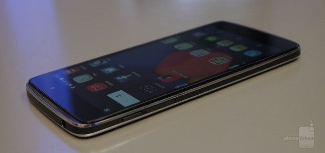 Alcatel OneTouch Idol 3 hands-on: Fully-symmetrical, 'reversible' design in two sizes