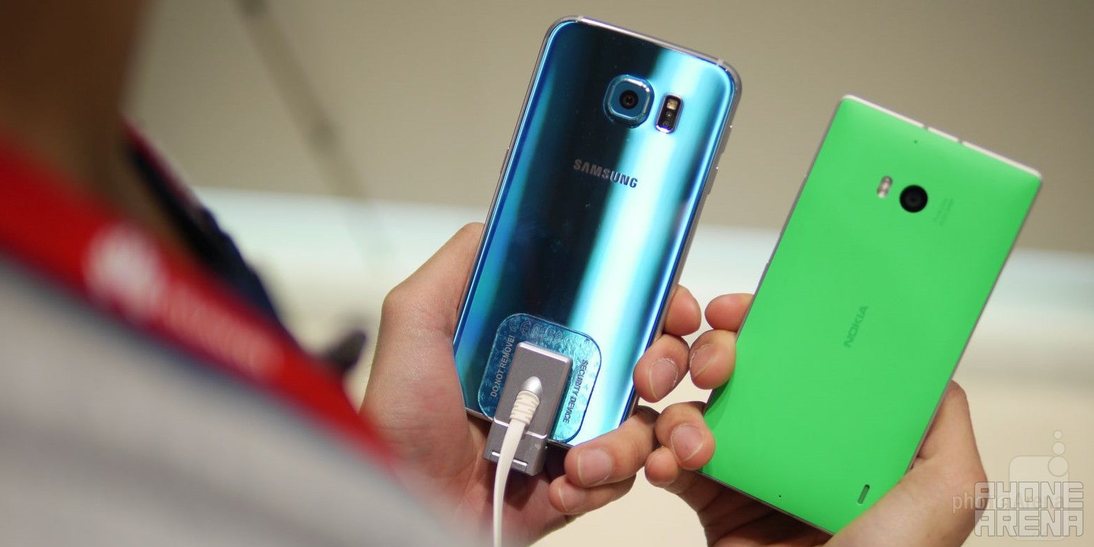 Samsung Galaxy S6 versus Nokia Lumia 930: first look