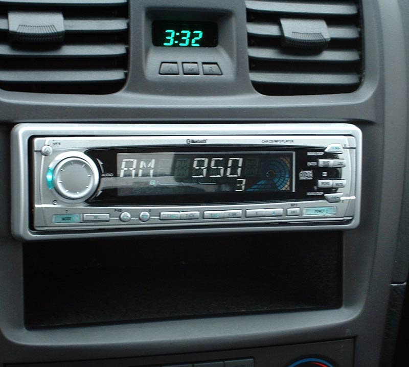 Cd/MP3 car palyer with built-in bluetooth is announced by 8COM Wireless