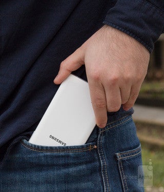 The Galaxy Note 4 fits in a pocket, but try tying your shoes while it is in there - Living with the Samsung Galaxy Note 4, week 1: boy, this thing is big