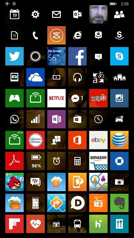 If you like your apps in orderly grids, look no further than the Lumia 1520, it's a grid champion if you want it to be (yes there is a shadowy image of a cat through the tiles, remember, this is the internet). - Profound revelation: What if Apple Watch’s user experience is a peek at the future of iOS for the iPhone?