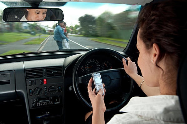 texting and driving pictures