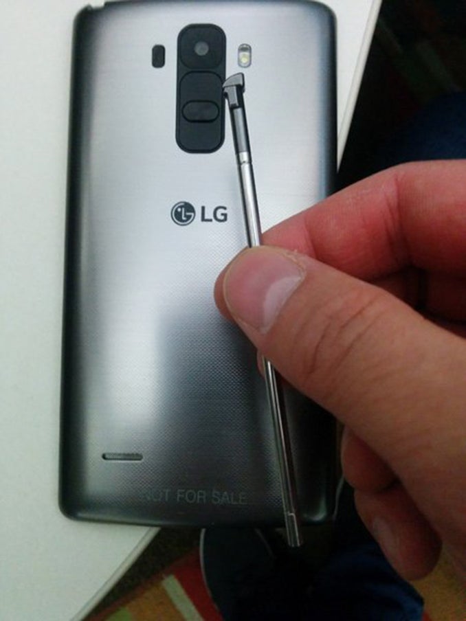 LG G4 Stylus leaked images - LG G4 Stylus shows up in leaked photo?