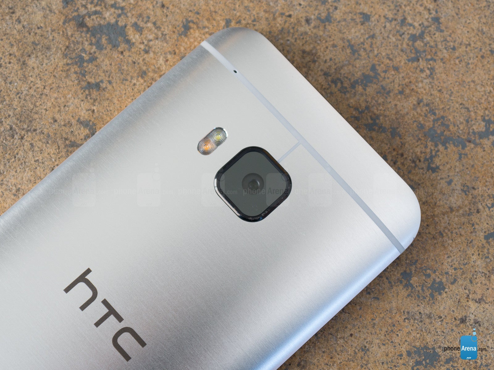 HTC One M9 - square pixels are not hip. - Evolutionary changes - how 2015's Android flagships pushed innovation without being revolutionary