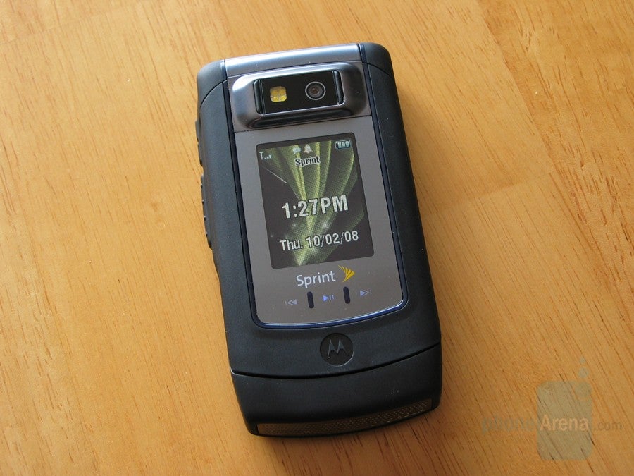 Hands on with the Motorola Renegade - PhoneArena