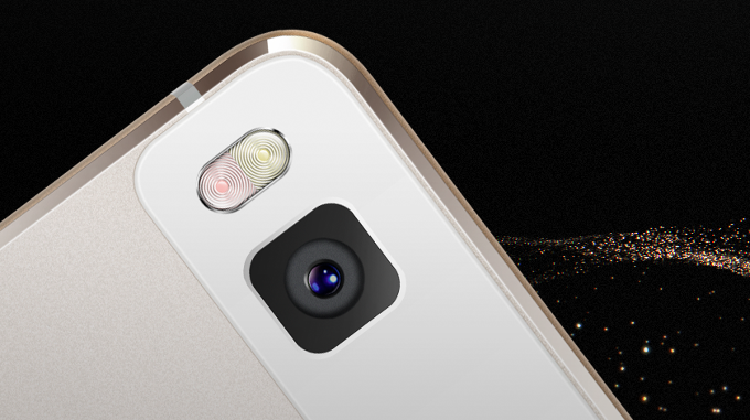 This light painting magic is captured on a phone, not a DSLR: Huawei P8 shows off camera skills