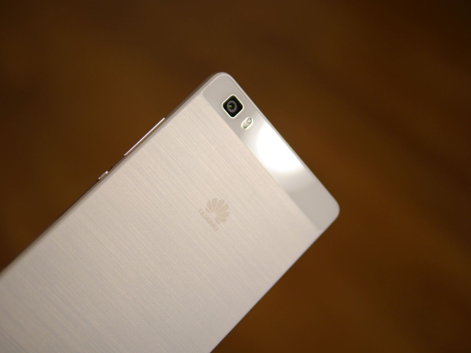 Huawei P8 Lite hands-on