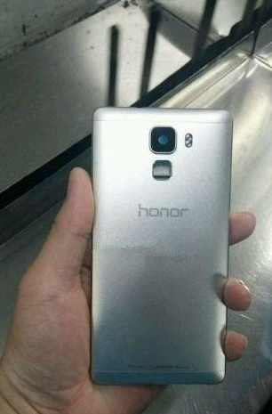 Another photo of the Huawei Honor 7 appears - New image of Huawei Honor 7 appears and shows off its all metal build