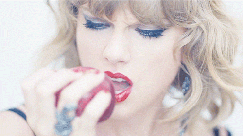 Taylor Swift says 'No!' to Apple Music: her best-selling "1989" album won't be up for streaming