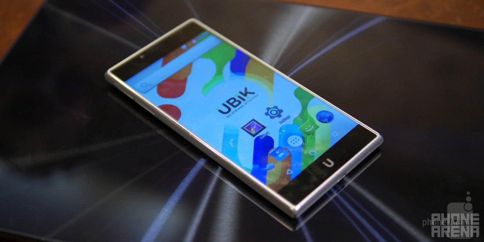 Ubik Uno hands-on