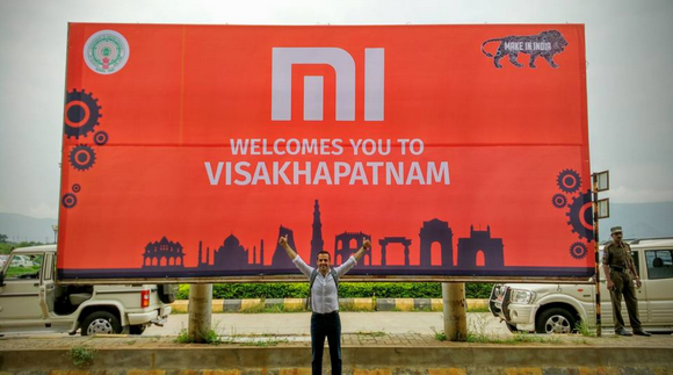 Xiaomi's Hugo Barra is ready to introduce the first Xiaomi handset made in India - Xiaomi to unveil its first "made in India" handset today; will it be the Xiaomi Redmi 2 Prime?