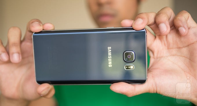 Samsung's Note5 emerges victorious from our blind comparison, smacks the iPhone 6 Plus on the head