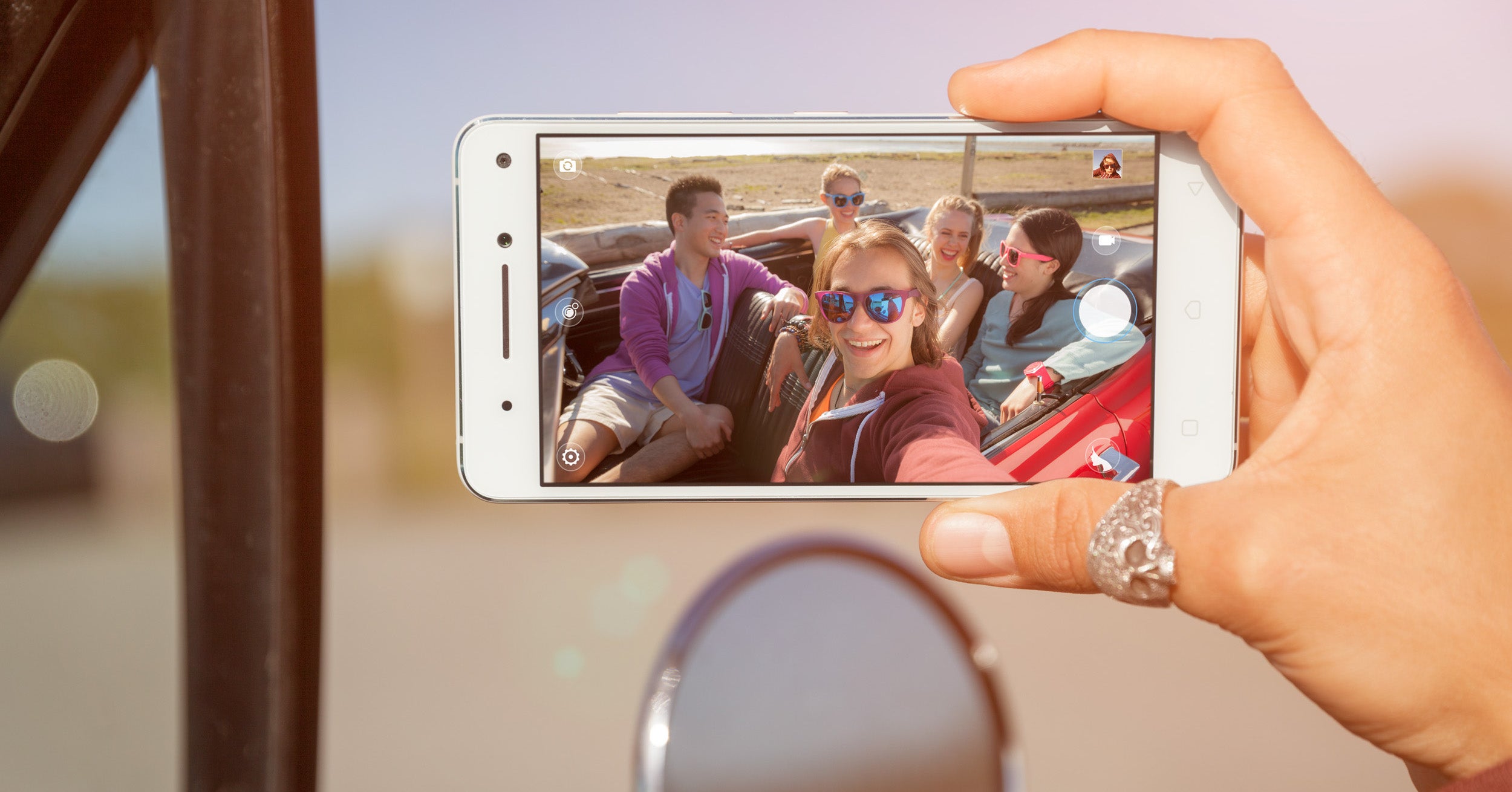 Lenovo Vibe S1 unveiled: first dual front camera for selfies with a twist