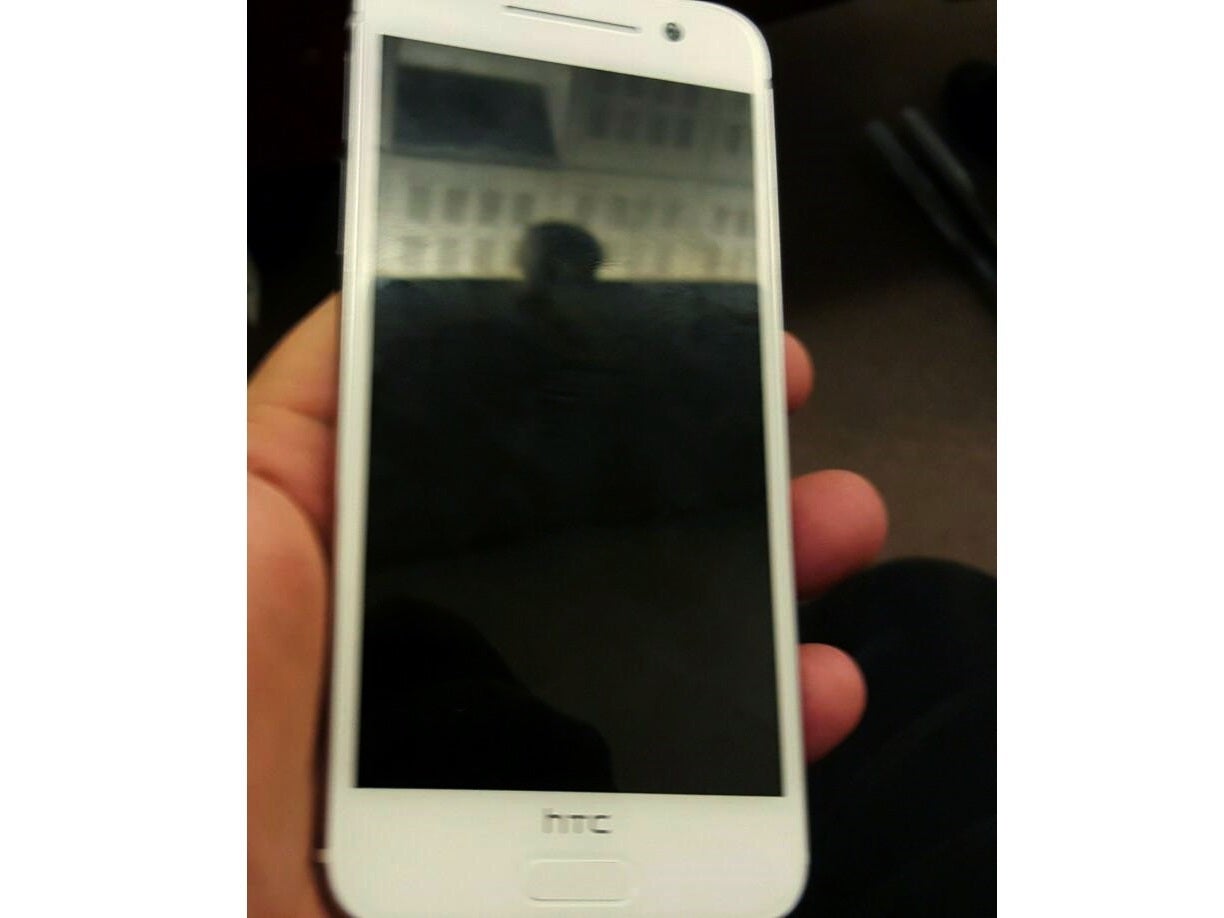 This could be the HTC One A9's fingerprint scanner-donning front panel