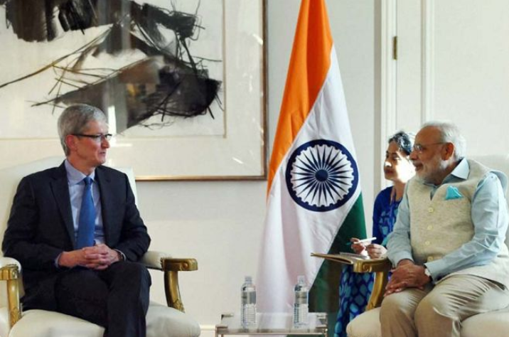 Apple CEO Tim Cook meets with India's Prime Minister Narendra Modi  - Tim Cook discusses Apple Pay and local manufacturing of the iPhone with India's PM Modi