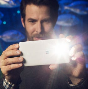 Microsoft Lumia 950 XL is official: liquid-cooled Snapdragon 810 SoC, 5.7-inch OLED display, runs Windows 10 Mobile