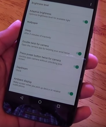 Nexus 5X and 6P take another cue from Motorola with quick motions to access the camera