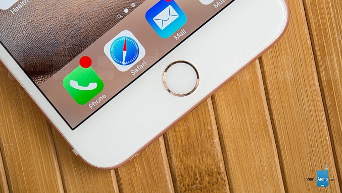 The physical home button of the iPhone 6s Plus - Analyst: there's a 50% chance for the Apple iPhone 7 to ditch the physical home button