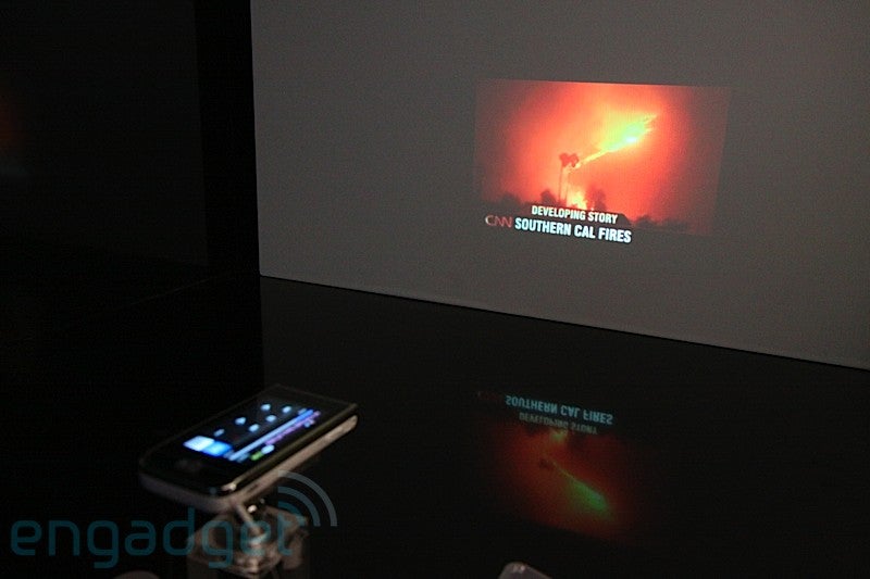Samsung shows its projector phone, the I7410