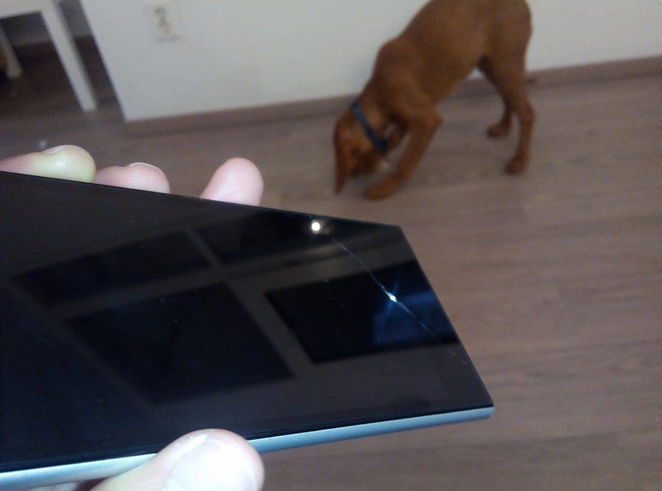 Shattered dreams in the foreground, a felon in the background - PhoneArena writers' thoughts on the Apple iPhone 6s and 6s Plus: here are our impressions