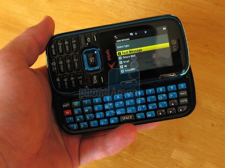 Hands on with the LG Rumor 2 PhoneArena